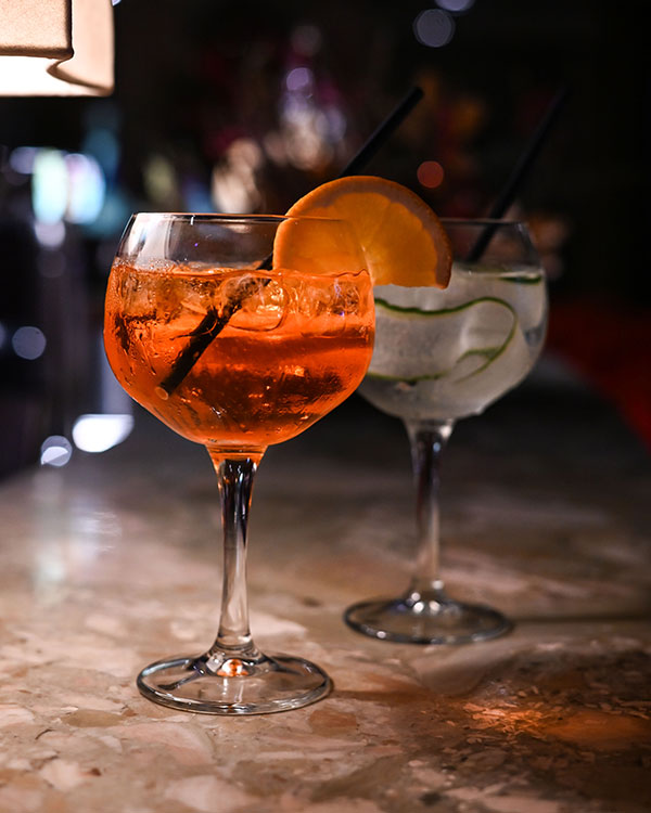 The Q Lounge Bobbies Bar