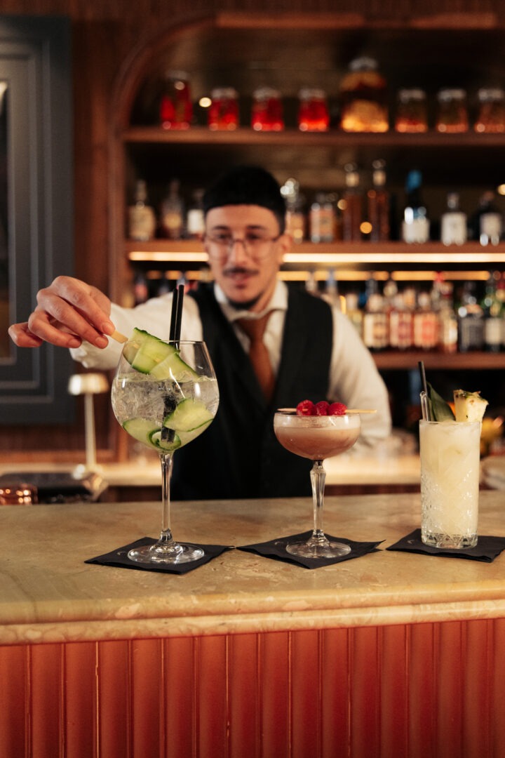 The Q Lounge Bobbies Bar