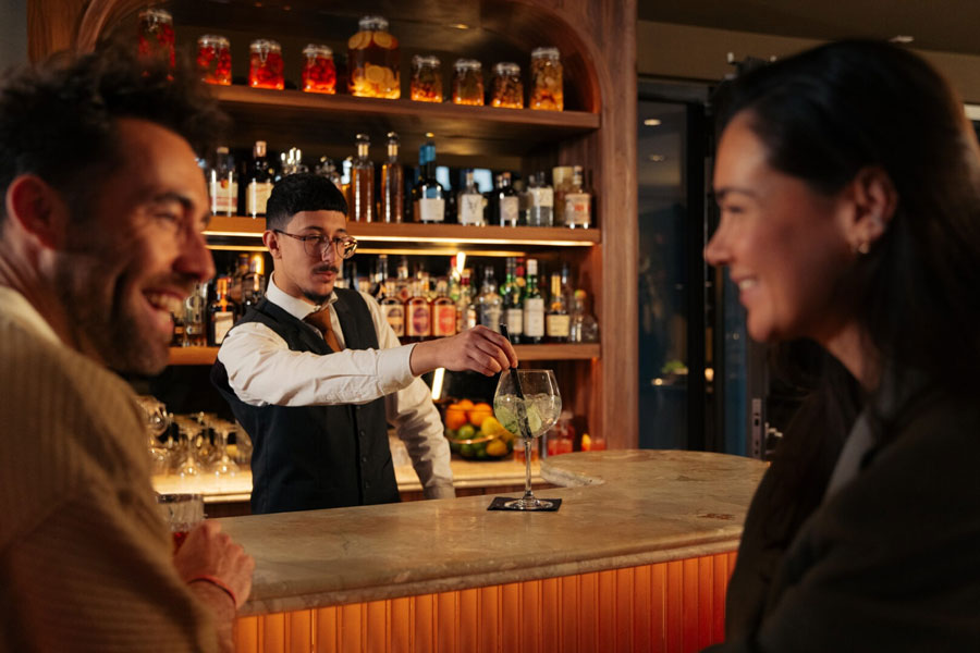 The Q Lounge Bobbies Bar